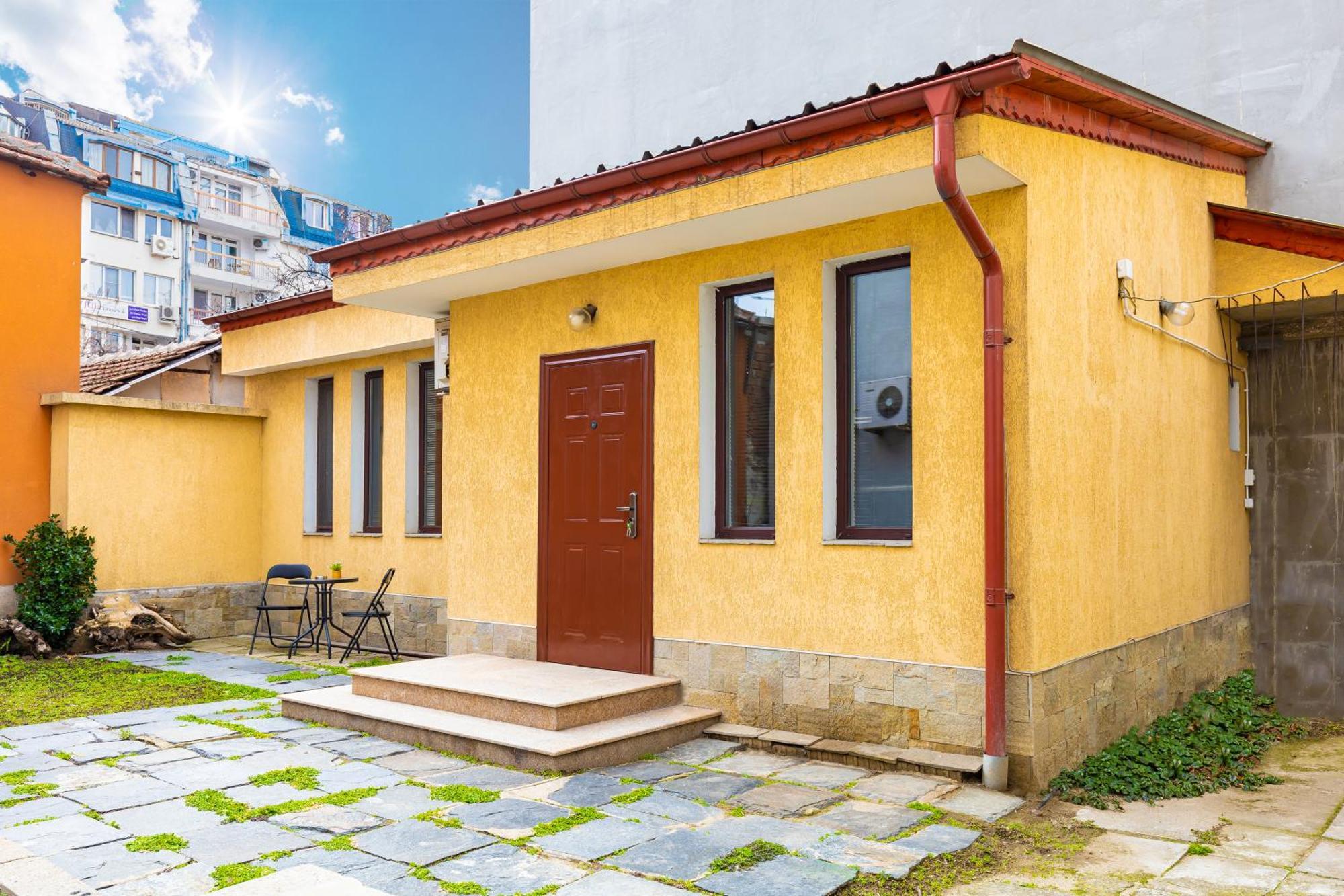 Ferienwohnung 'Little Little' House In The Town Center & Parking Plowdiw Exterior foto